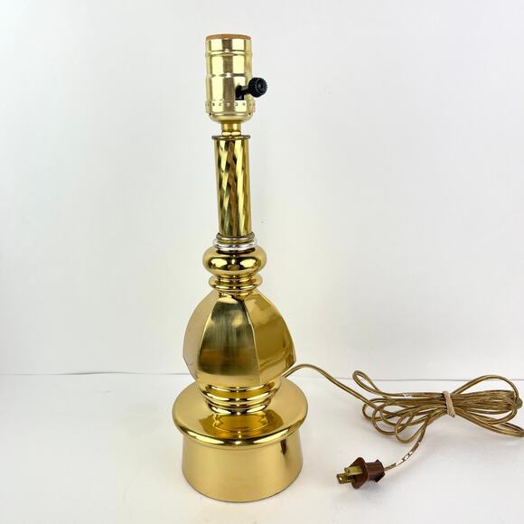 Vintage Mid Century Heyco Brass Table Lamp - Picture 1 of 8